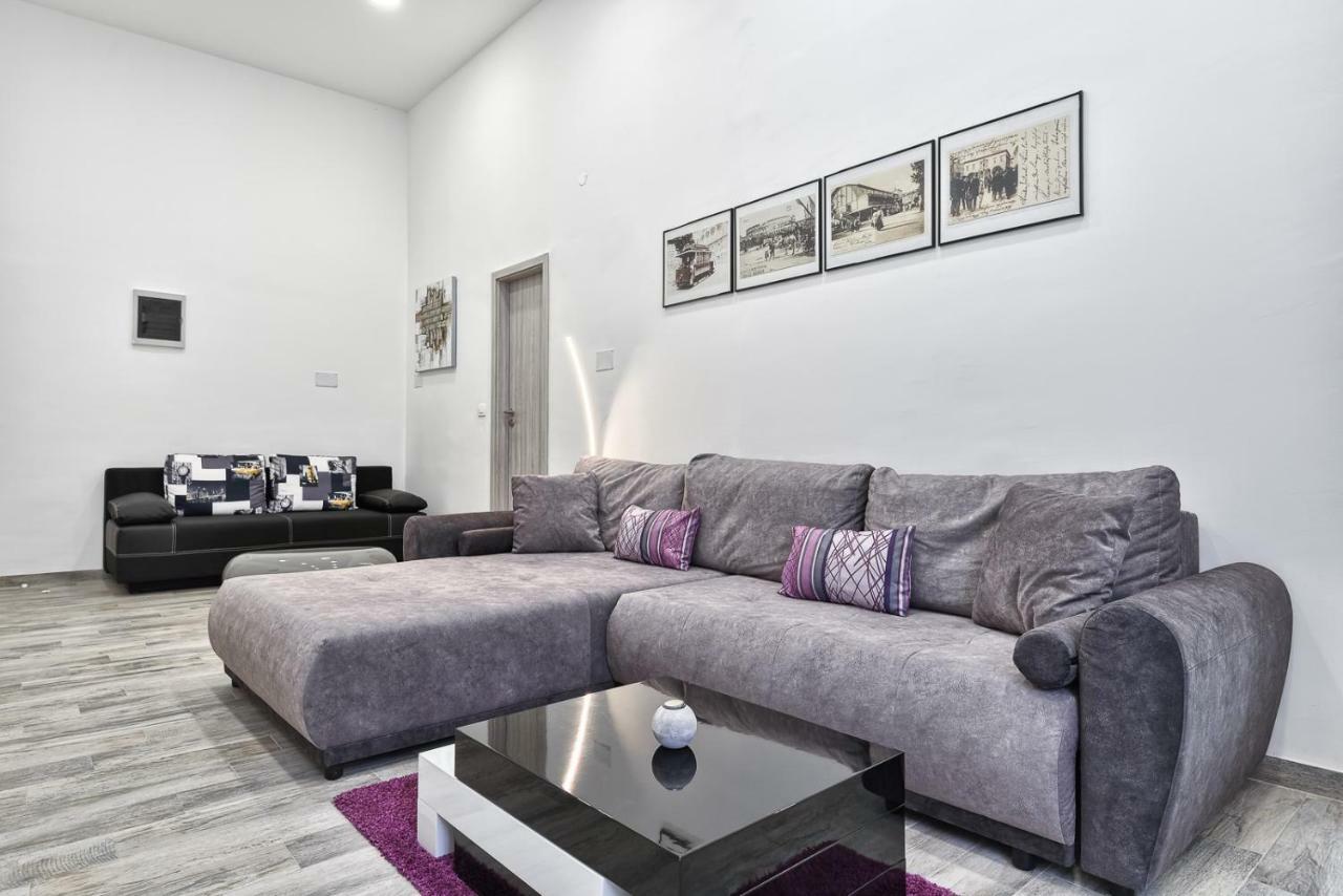 Apartment 20m From Arena *